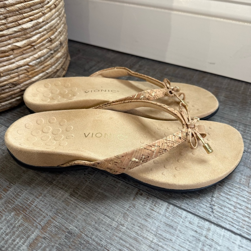 Vionic Bella flip flop sandals sz10 like new - Picture 2 of 12